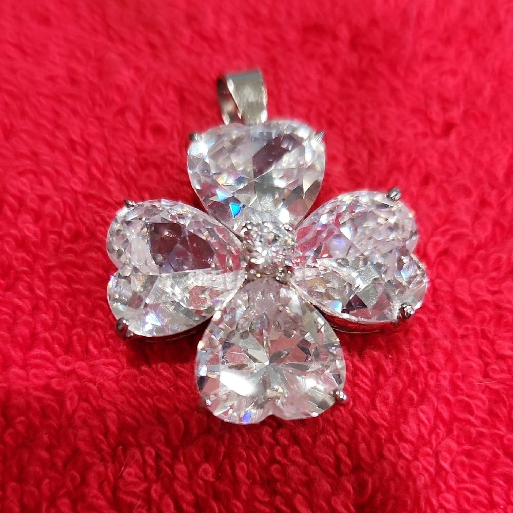 Elegant Silver and White Crystal Flower Necklace